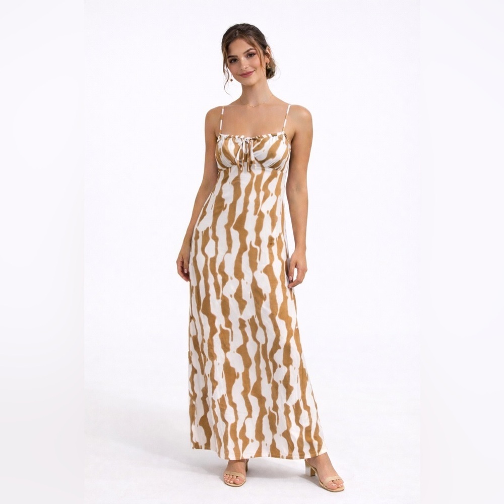 Monteau White and Tan Patterned Maxi Dress